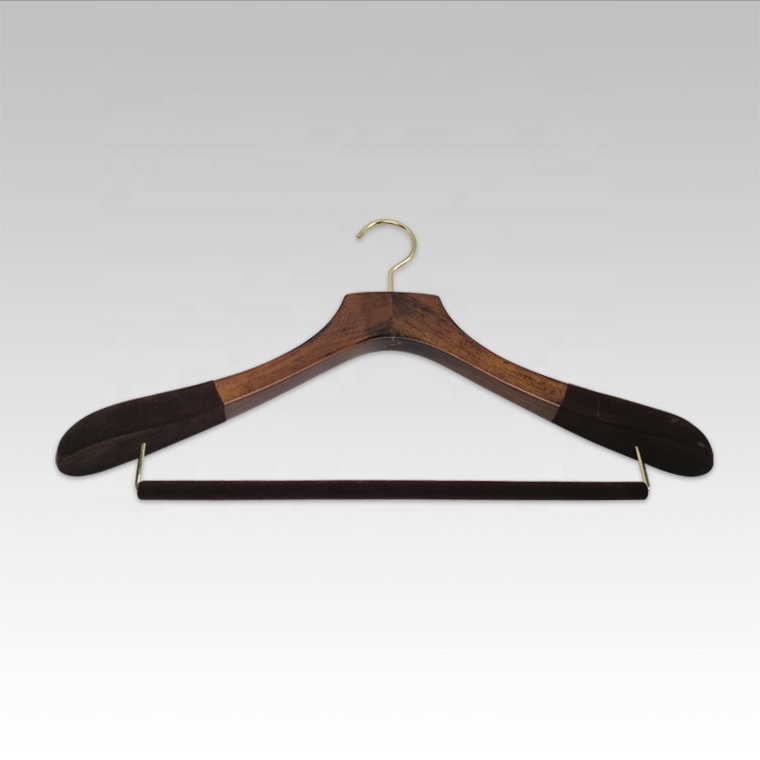 Wooden Hangers With Velvet Shoulder