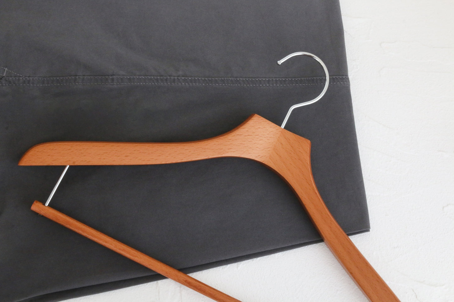 Brown Color Beech Wood Hanger With Round Pole