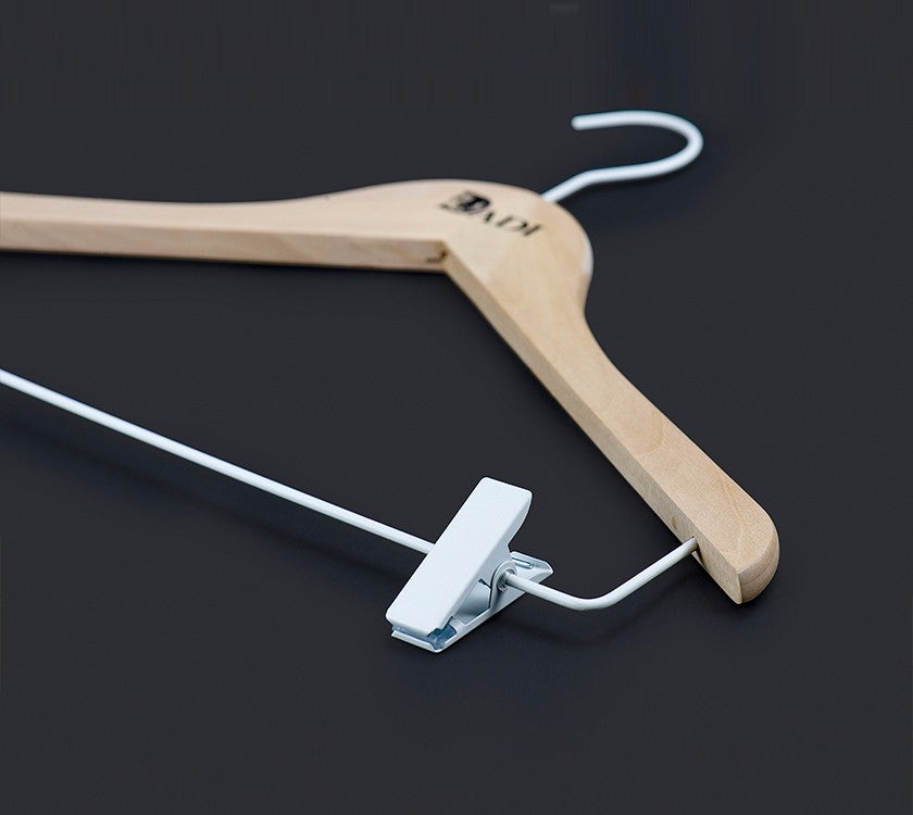 Anti Slip Wooden Hotel Hanger With Clips