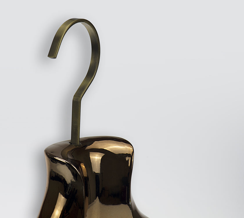 High Quality Luxury Plastic Coat Hanger with broad shoulder