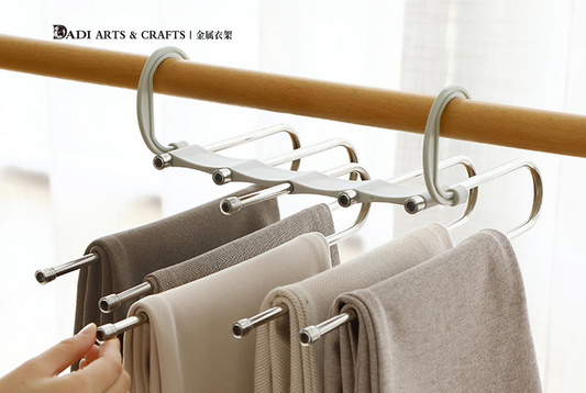 Why Customized Hanger is a Suitable Gift?