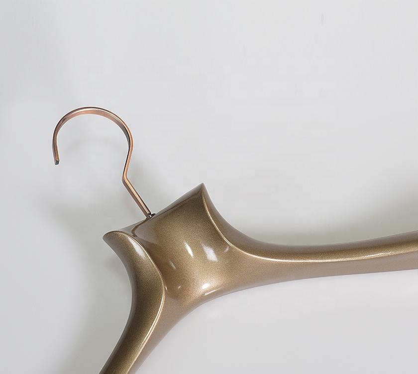 Luxury Plastic Hangers Wide Shoulder Big Size for Coats