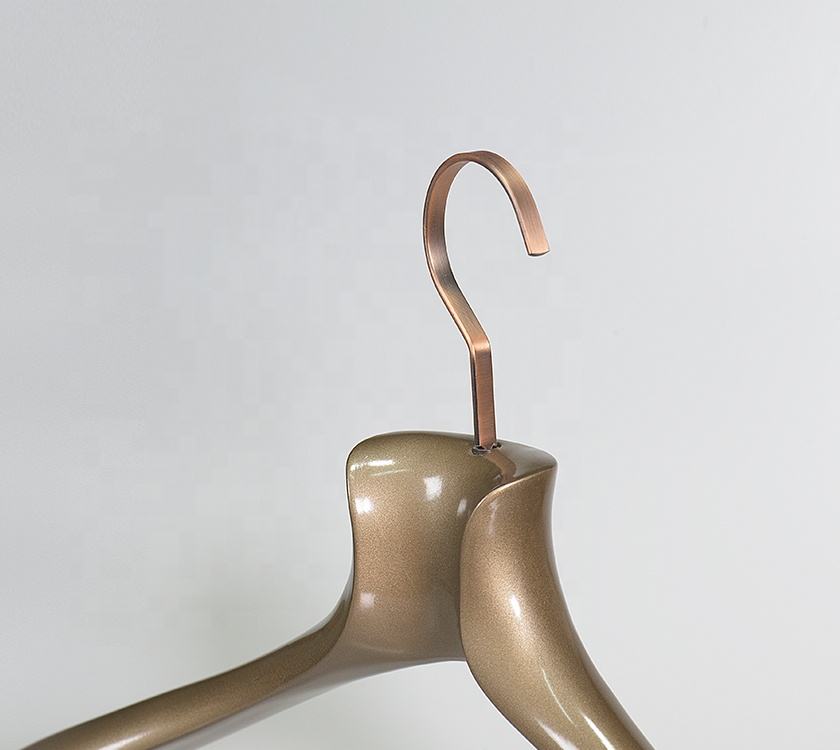 Luxury Plastic Hangers Wide Shoulder Big Size for Coats