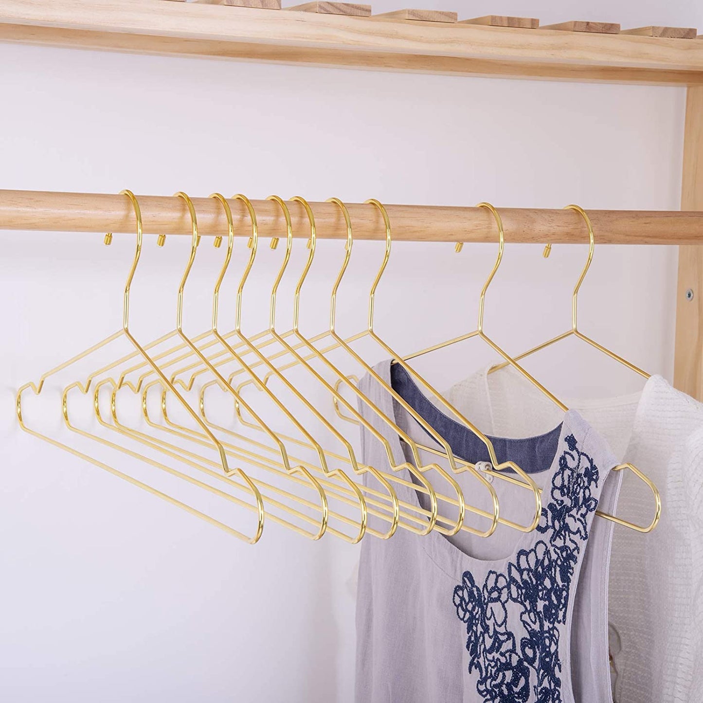 Gold Metal clothes Hanger For Garment Display